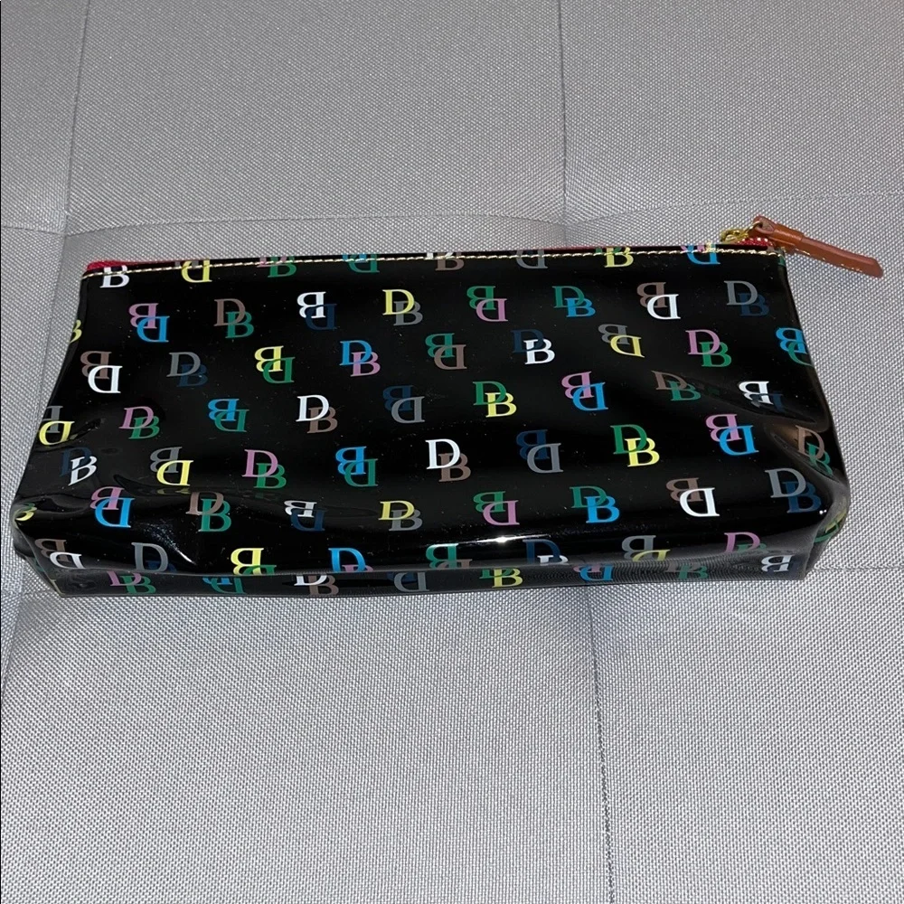 Dooney & Bourke on the Go Cosmetic Case